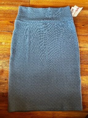 Women’s S NWT LuLaRoe Cassie Pencil Skirt Stretchy Blue Design